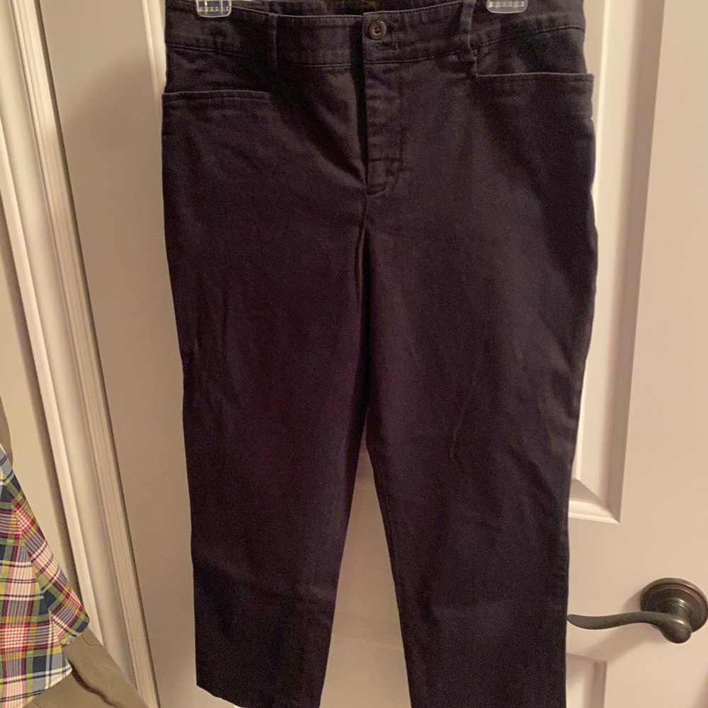 3/$30 Chaps black cropped pants